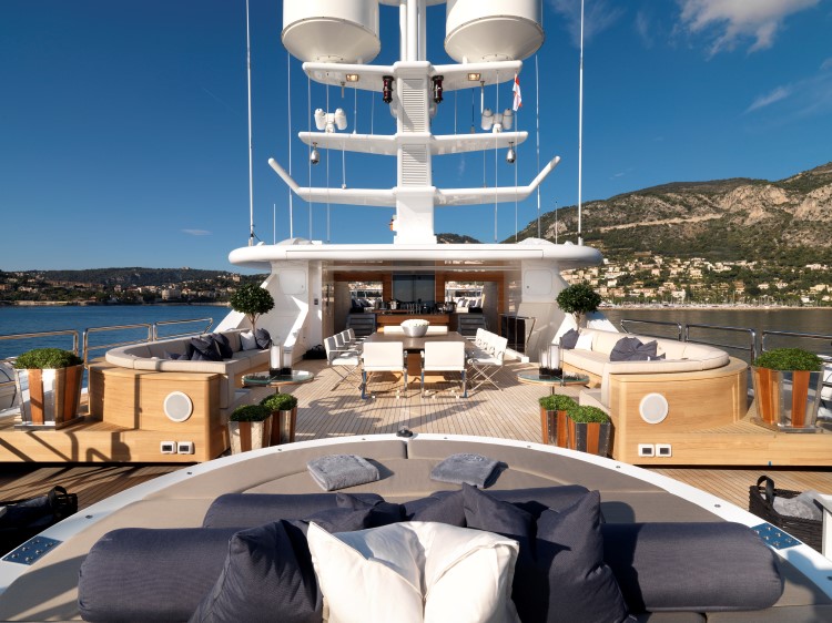 Sealyon 62- sundeck